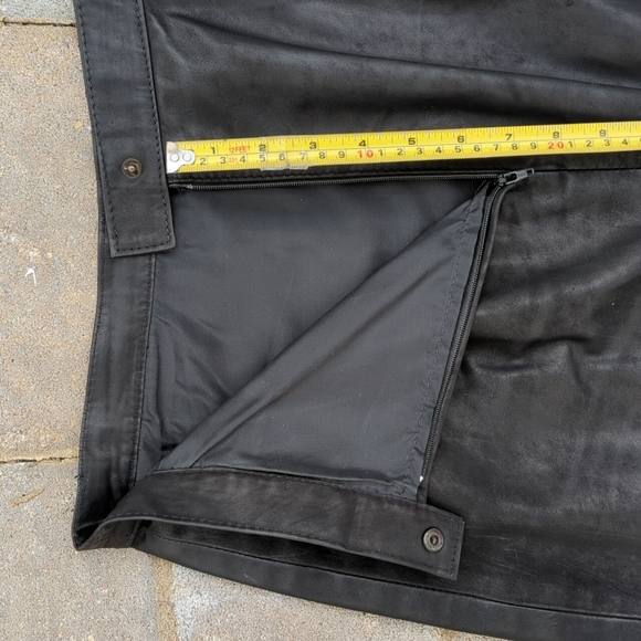 VNTG Leather Skirt - Picture 9 of 16